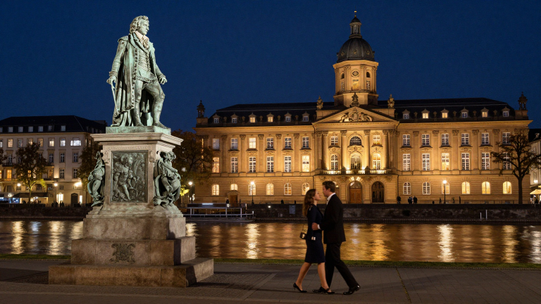 Bonn Affären - Diskretes Dating in der Ex-Hauptstadt